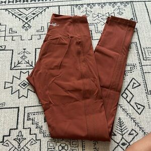 Alphalete Pulse Kinetic Legging - Cinnamon